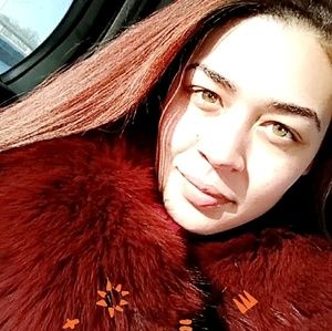 Meet your Posher, Whitney